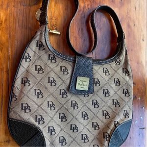 Vintage Dooney & Bourke signature logo purse